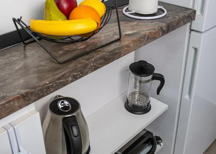 Apartment Cloudscape Near National Arena & Mega Mall