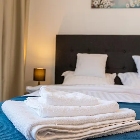 Cloudscape Near National Arena & Mega Mall * Boekarest