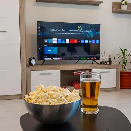 Cloudscape Near National Arena & Mega Mall * 布加勒斯特