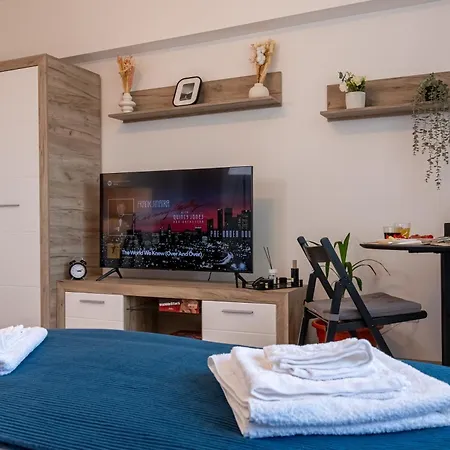 Cloudscape Near National Arena & Mega Mall Appartamento *