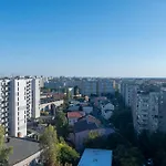 Appartement Cloudscape Near National Arena & Mega Mall